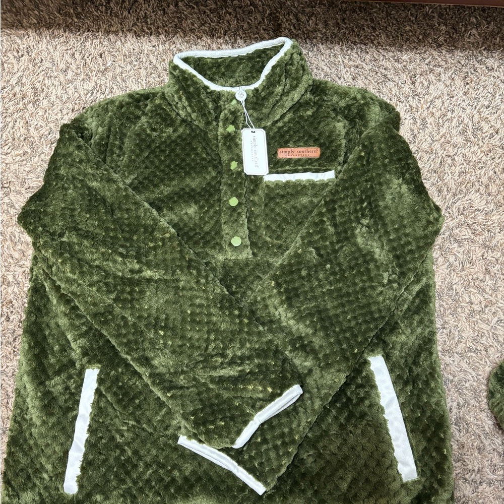 Simply Southern Olive Fleece with Cream Trim